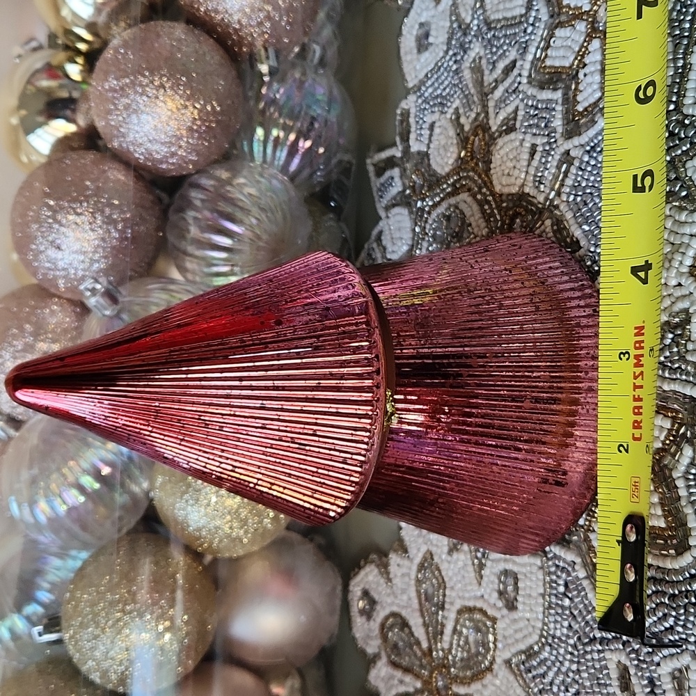 NWT | Art Deco Inspired Peppermint & Vanilla Tree Candle | Red - Picture 3 of 5